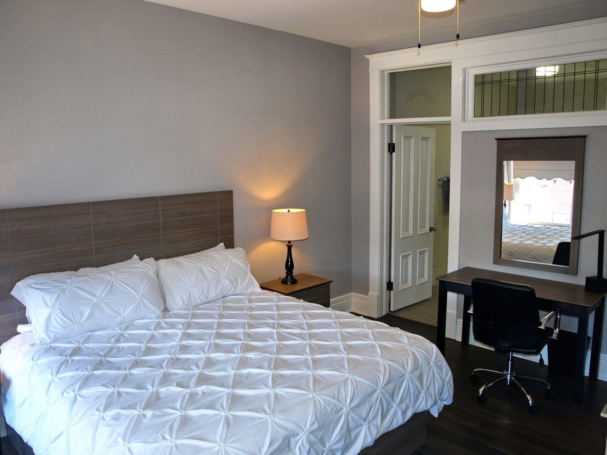 Cornerstone Inn Washington Luaran gambar